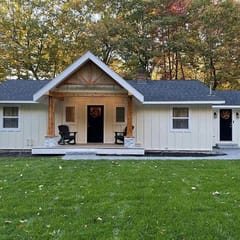 Sebago Basin Retreat | Walk to Lake | Mooring | Kayaks | Fire Pit
