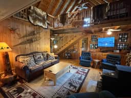Halls Corner Lodge - Peaceful Woodland Escape