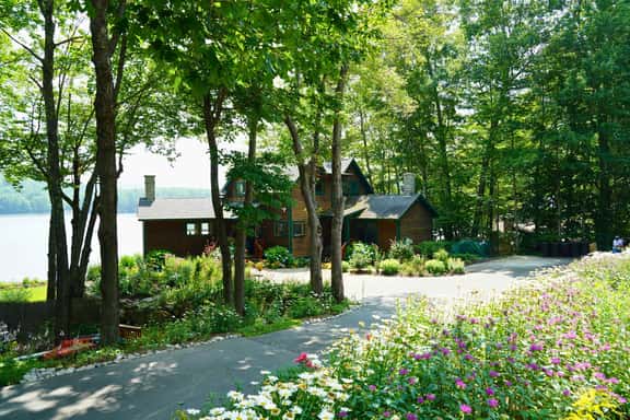 Casco Cottage Paradise | Private Beach & Dock - Image 1