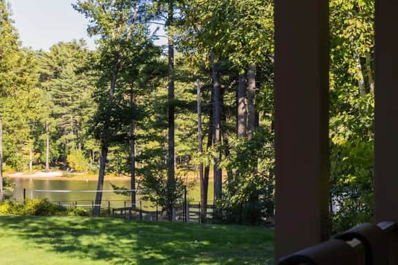 Conway Lake Charm - Beautiful Waterfront Community