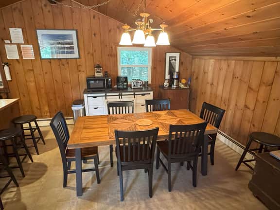 Serene Forest Chalet - Beaches | Kayaks | Bikes
